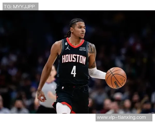 杰伦格林半场表现低迷仅得4分三分球失准状态堪忧